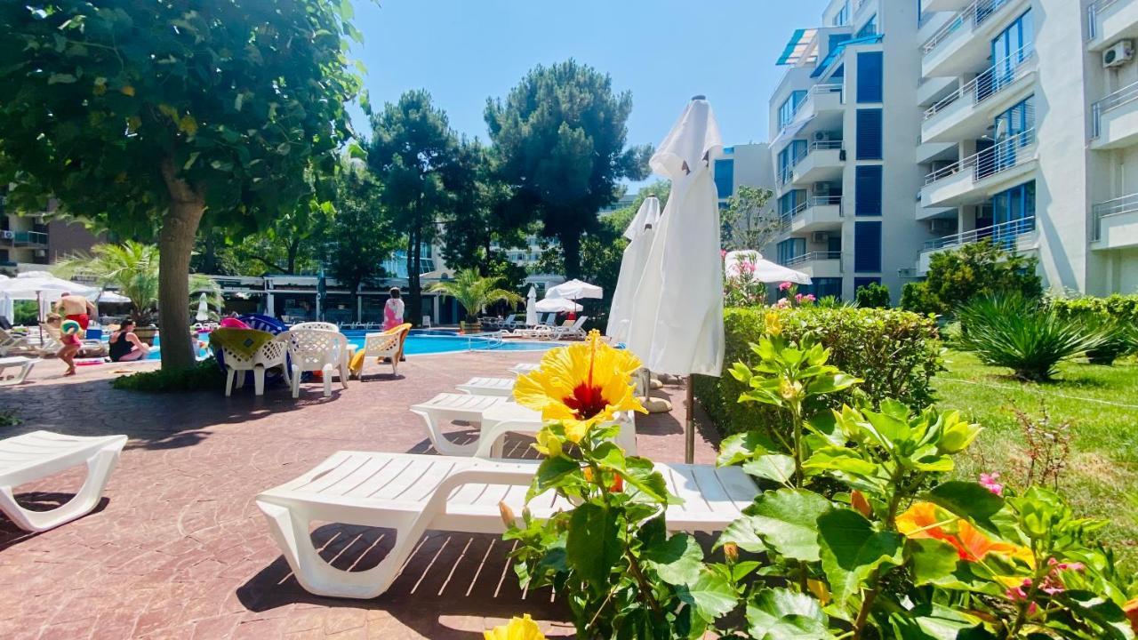 Bratanov Excelsior Apartment Napospart Kültér fotó