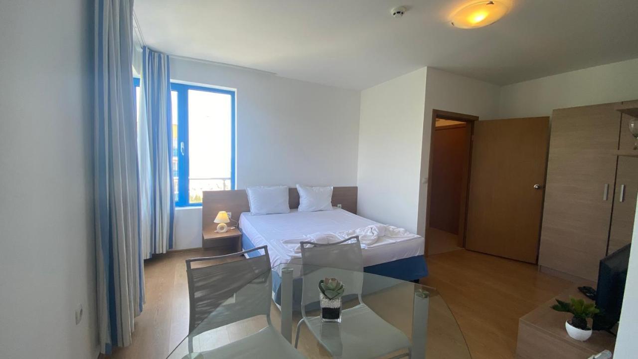 Bratanov Excelsior Apartment Napospart Kültér fotó
